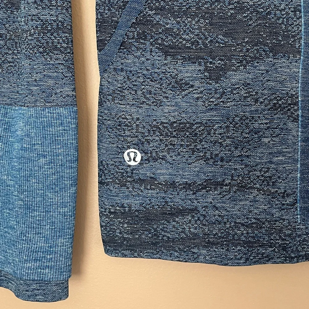 {Lululemon} Swiftly Speed Hooded 1/2 Zip Water Resistant in Poseidon Black Cyan